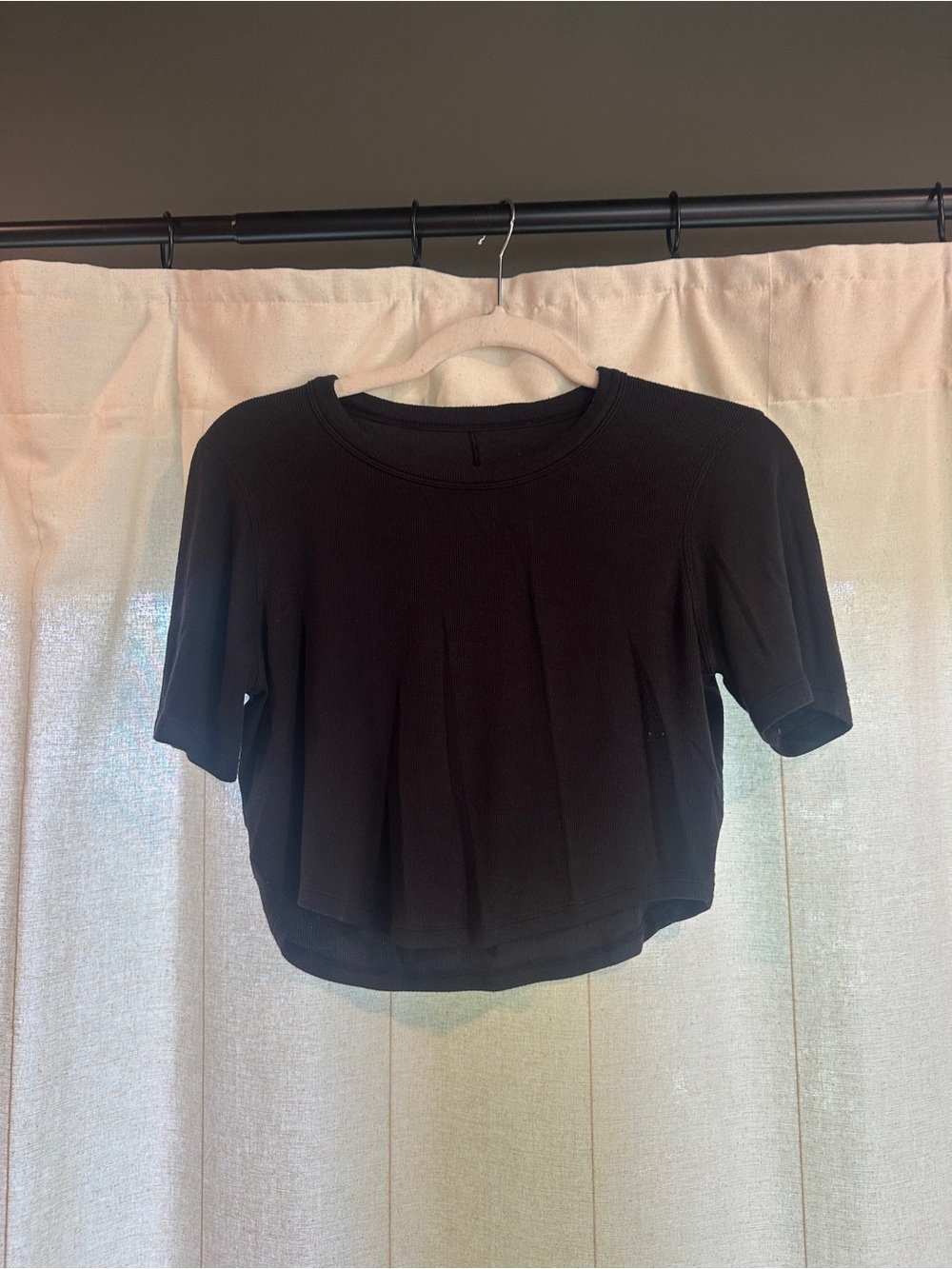 Lululemon Black Cropped Crew Neck Top - Women